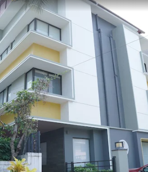 Greenline Architects And Builders
